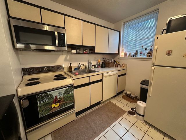 84 Gordon Street 302, Boston, MA 02135