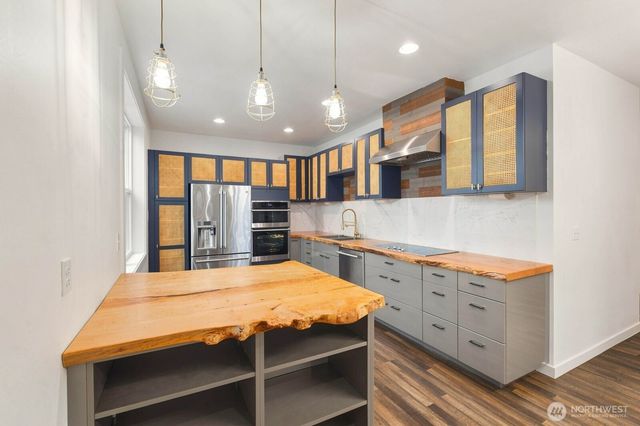 23408 253rd Avenue SE, Maple Valley, WA 98038