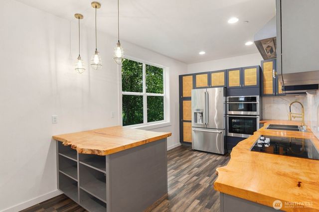 23408 253rd Avenue SE, Maple Valley, WA 98038
