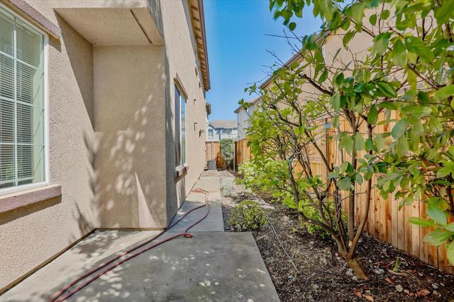 9068 Cortina Cir., Roseville, CA 95678