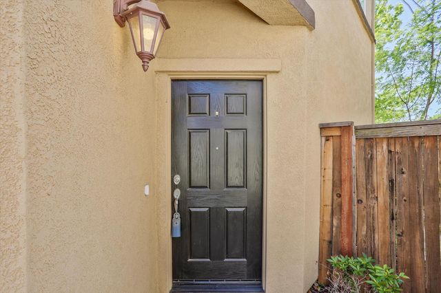 9068 Cortina Cir., Roseville, CA 95678