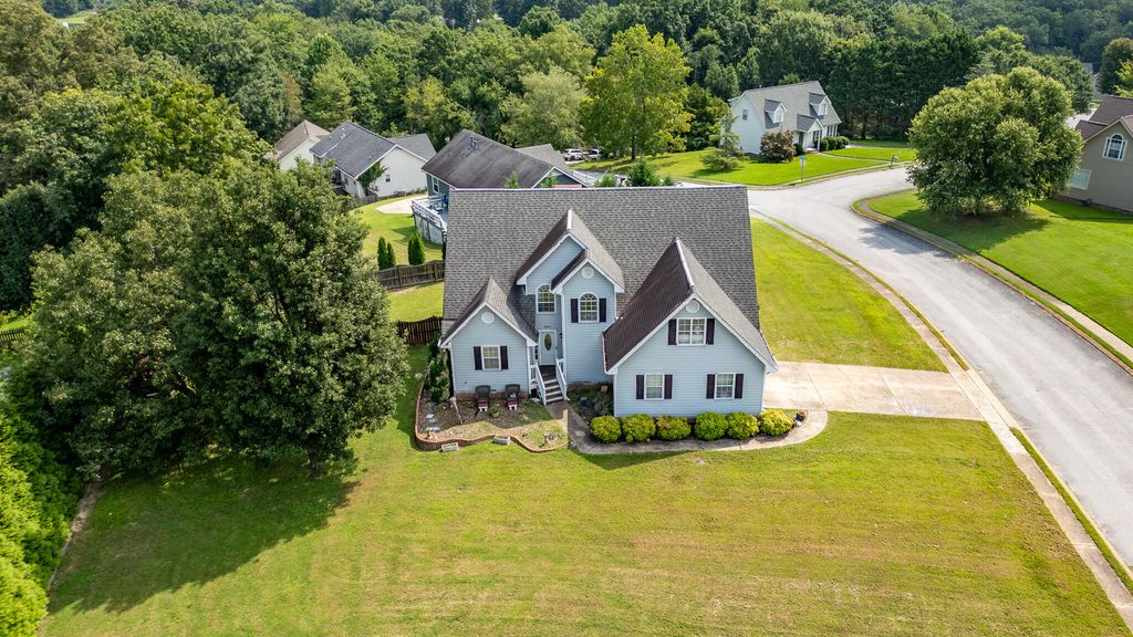 8603 Brookplace Drive, Hixson, TN 37343