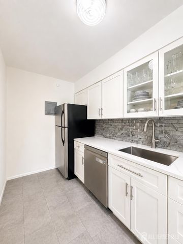 13 Wedgewood Drive 87, Verona, NJ 07044