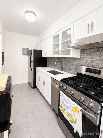 13 Wedgewood Drive 87, Verona, NJ 07044