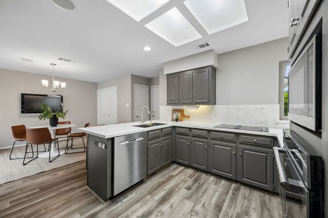 9060 Stone Creek Place, Dallas, TX 75243