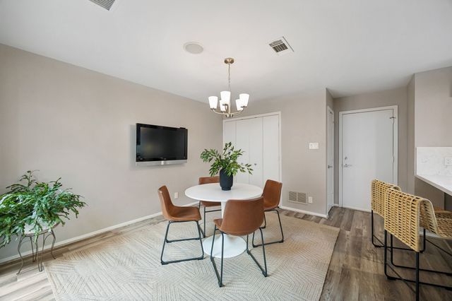 9060 Stone Creek Place, Dallas, TX 75243