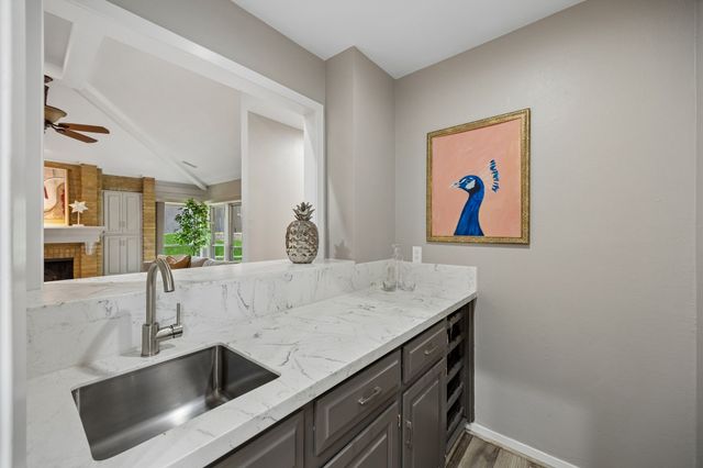 9060 Stone Creek Place, Dallas, TX 75243