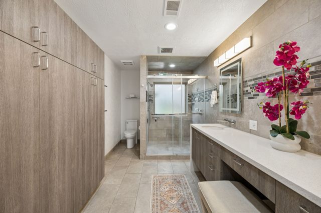 9060 Stone Creek Place, Dallas, TX 75243