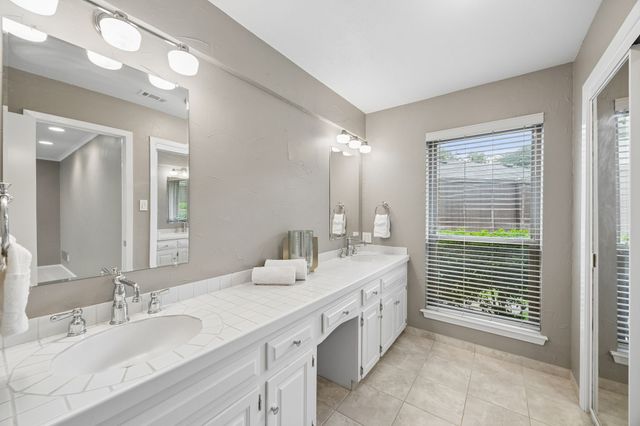 9060 Stone Creek Place, Dallas, TX 75243