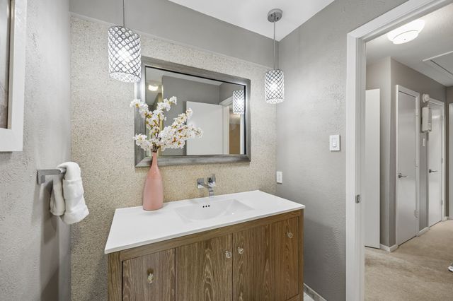 9060 Stone Creek Place, Dallas, TX 75243