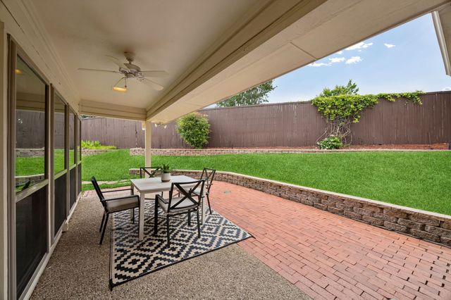 9060 Stone Creek Place, Dallas, TX 75243