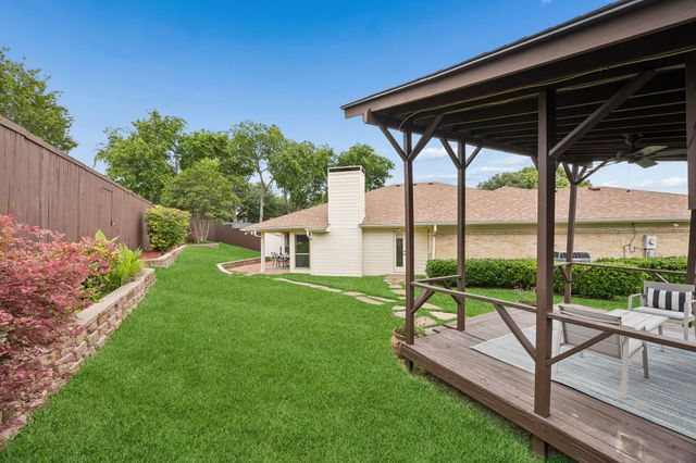 9060 Stone Creek Place, Dallas, TX 75243