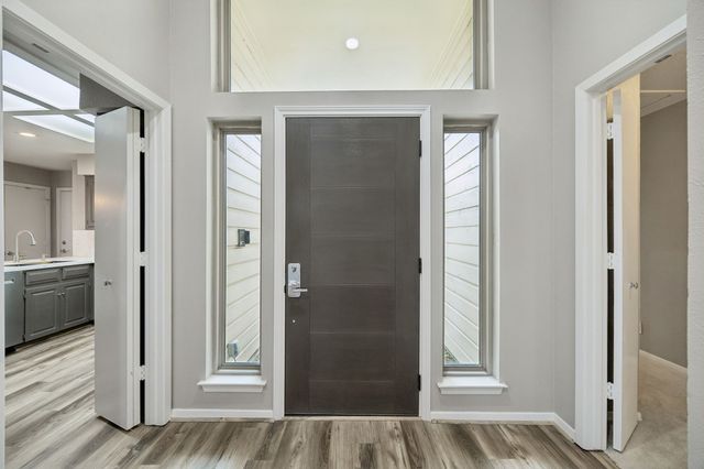 9060 Stone Creek Place, Dallas, TX 75243