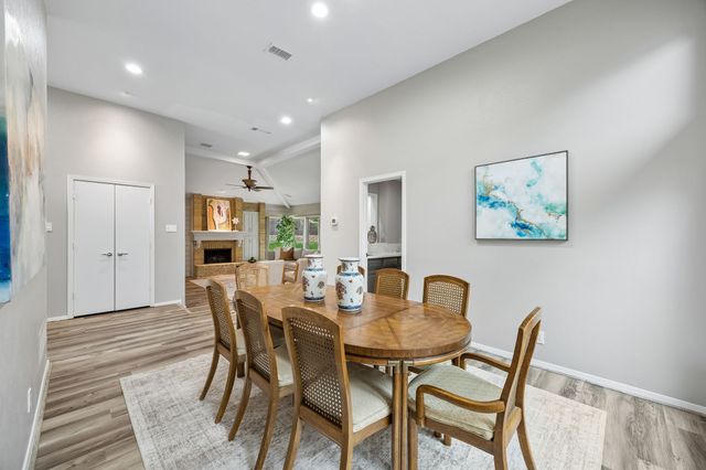 9060 Stone Creek Place, Dallas, TX 75243
