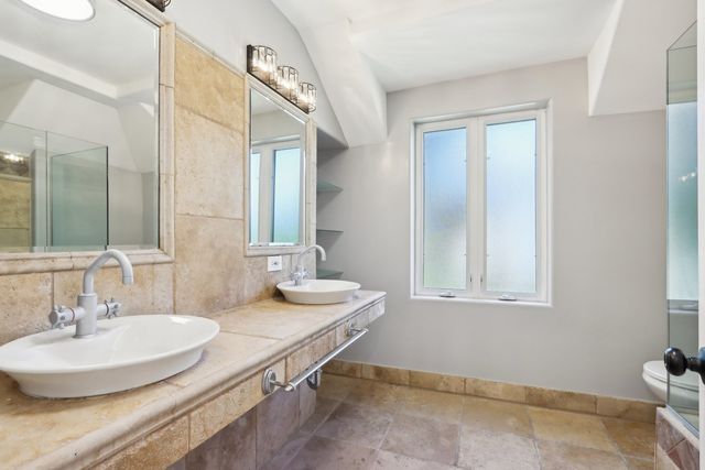 6857 N Knox Avenue, Lincolnwood, IL 60712