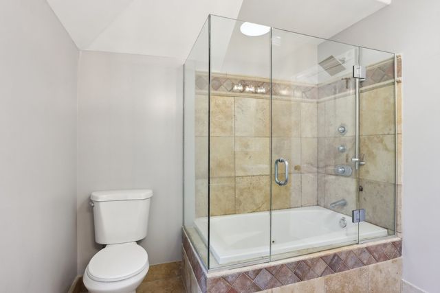 6857 N Knox Avenue, Lincolnwood, IL 60712