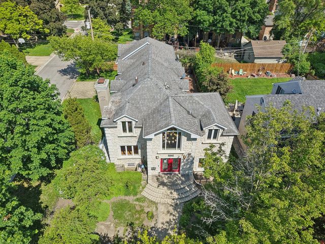 6857 N Knox Avenue, Lincolnwood, IL 60712