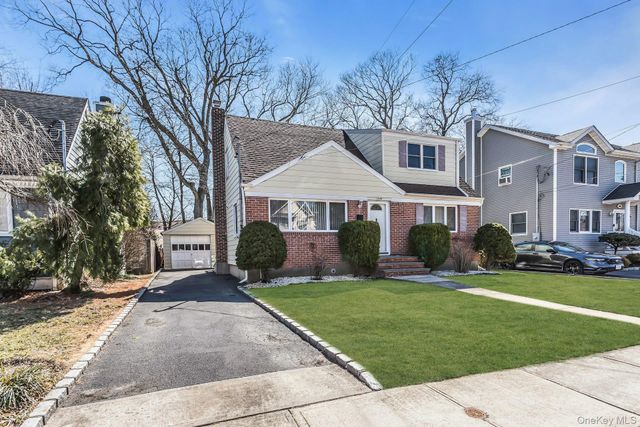 1844 Old Mill Road, Merrick, NY 11566