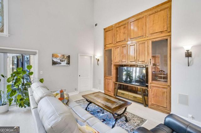 1001 Golf Estates Drive, Woodstock, GA 30189