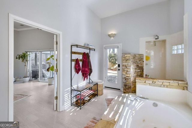 1001 Golf Estates Drive, Woodstock, GA 30189