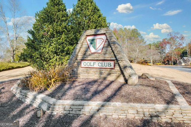 1001 Golf Estates Drive, Woodstock, GA 30189