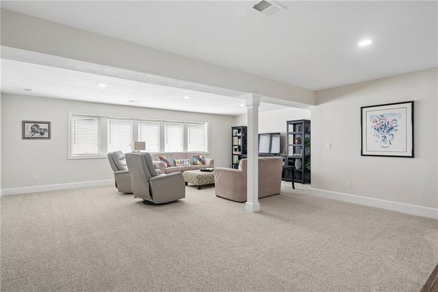 801 W 132nd Terrace, Kansas City, MO 64145