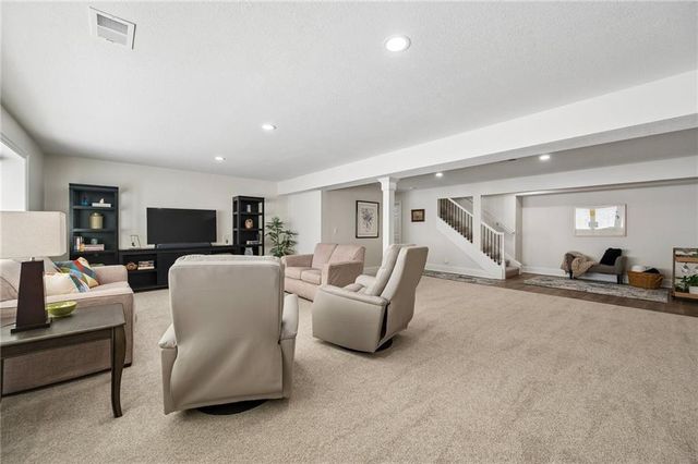 801 W 132nd Terrace, Kansas City, MO 64145