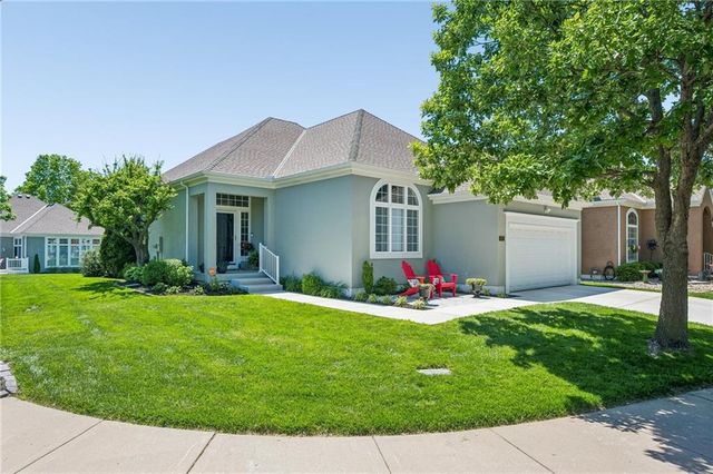 801 W 132nd Terrace, Kansas City, MO 64145