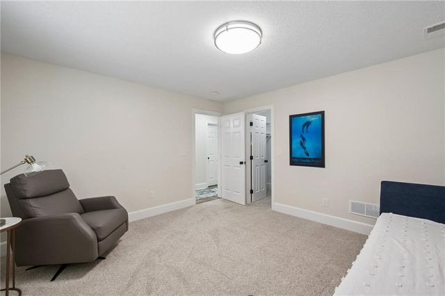 801 W 132nd Terrace, Kansas City, MO 64145