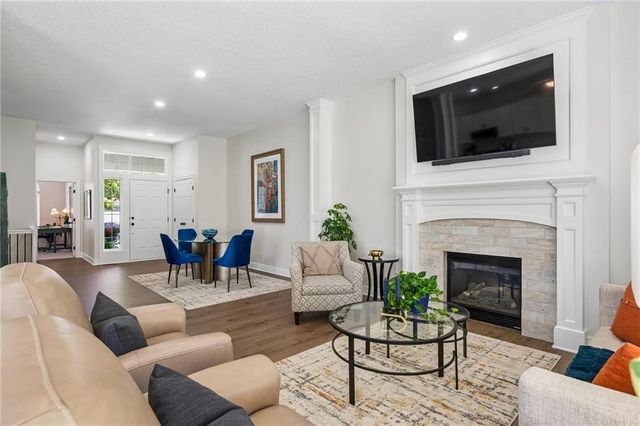 801 W 132nd Terrace, Kansas City, MO 64145
