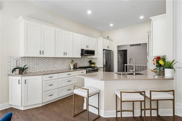 801 W 132nd Terrace, Kansas City, MO 64145