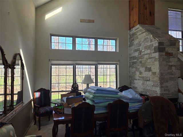 11 Turnberry Court, Middle Island, NY 11953