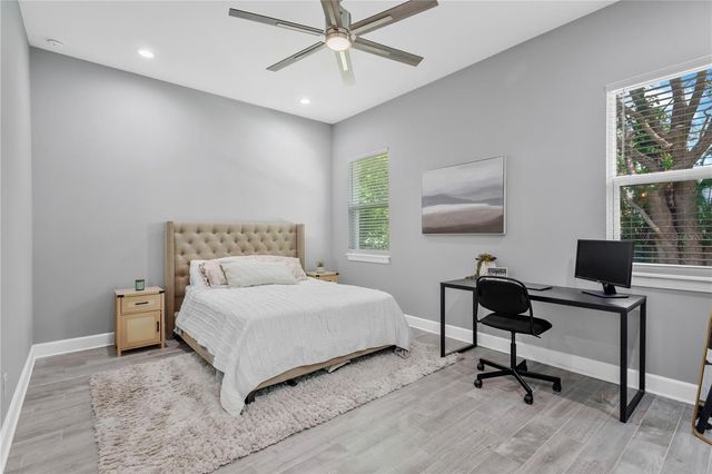 2524 LAKE ELLEN LANE, Tampa, FL 33618