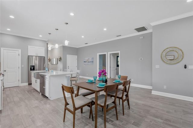 2524 LAKE ELLEN LANE, Tampa, FL 33618