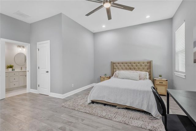 2524 LAKE ELLEN LANE, Tampa, FL 33618