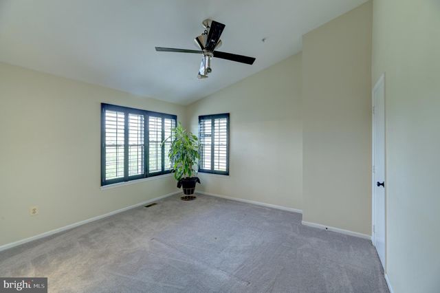 6942 MALACHITE PL, Capitol Heights, MD 20743