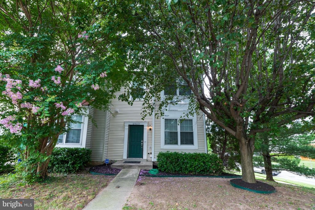6942 MALACHITE PL, Capitol Heights, MD 20743