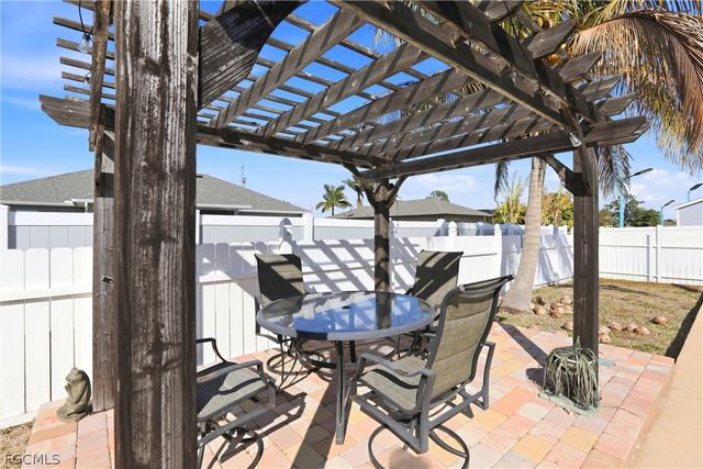 1209 NW 19th ST, Cape Coral, FL 33993