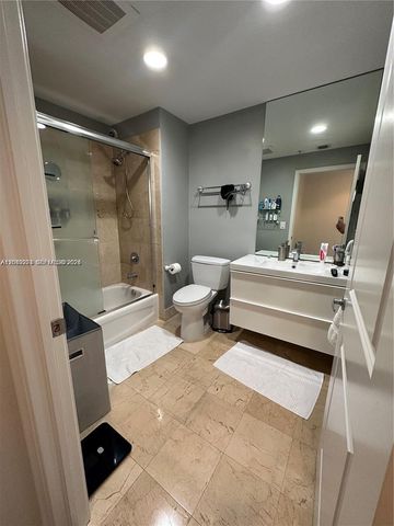 10 Aragon Avenue 1113, Coral Gables, FL 33134