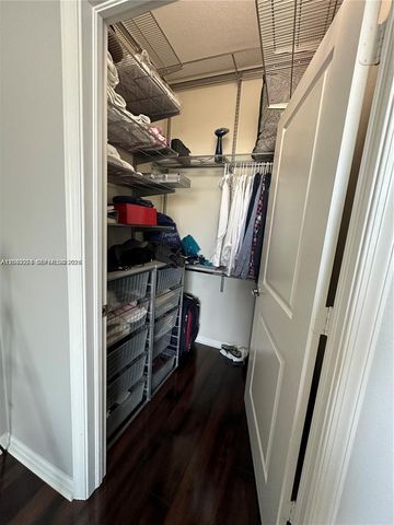 10 Aragon Avenue 1113, Coral Gables, FL 33134