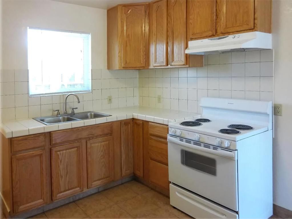 Image 7 of property listing at 16710 Del Monte Avenue, Morgan Hill, CA 95037