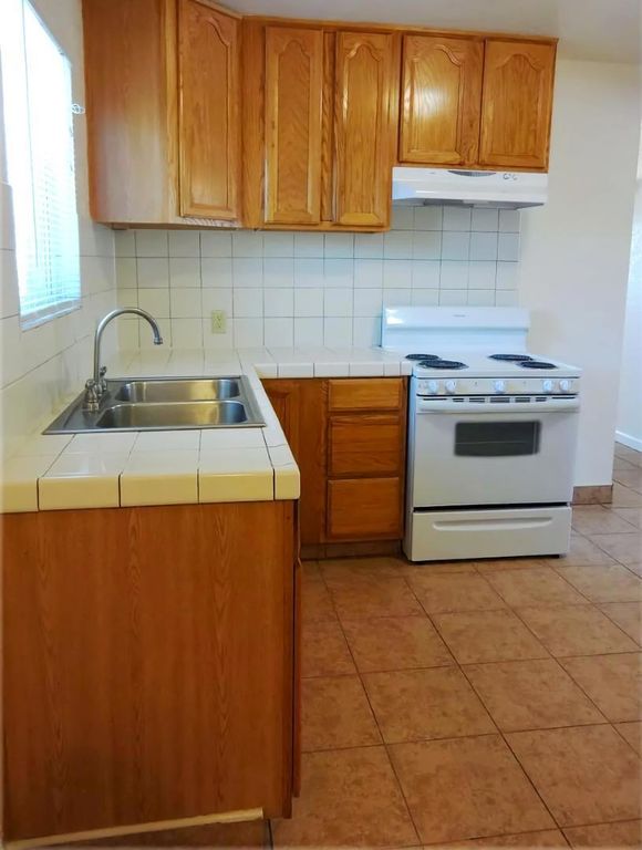 Image 8 of property listing at 16710 Del Monte Avenue, Morgan Hill, CA 95037