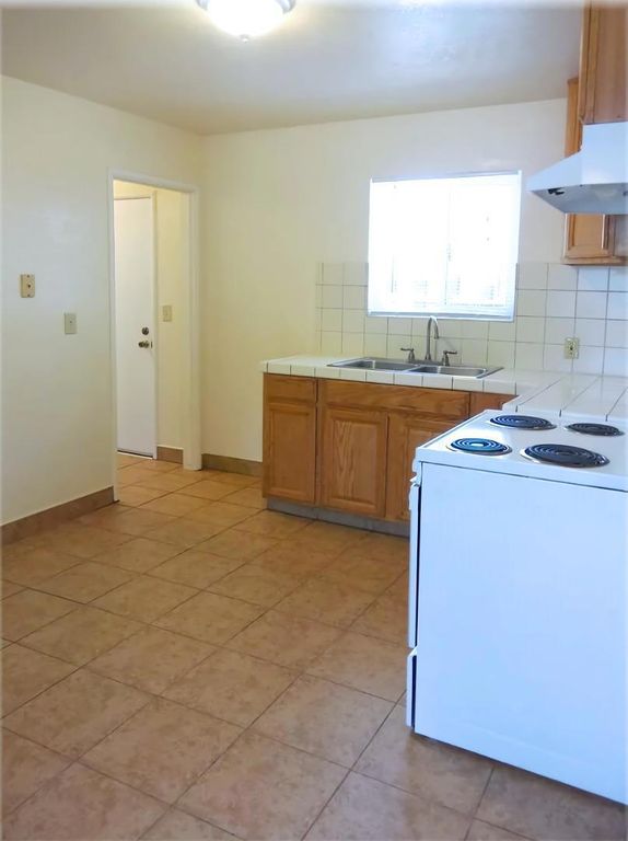 Image 9 of property listing at 16710 Del Monte Avenue, Morgan Hill, CA 95037