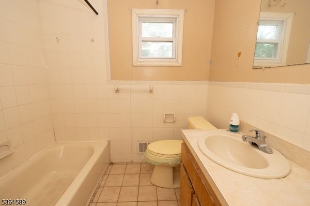328 Ralph St, Franklin Twp., NJ 08873