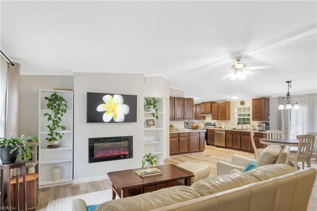 160 Whiting AVE, Williamsburg, VA 23185