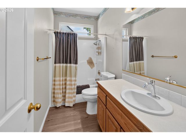 2923 DRY CREEK Rd, Eugene, OR 97404