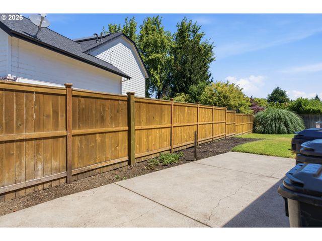 2923 DRY CREEK Rd, Eugene, OR 97404
