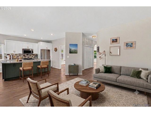 2923 DRY CREEK Rd, Eugene, OR 97404
