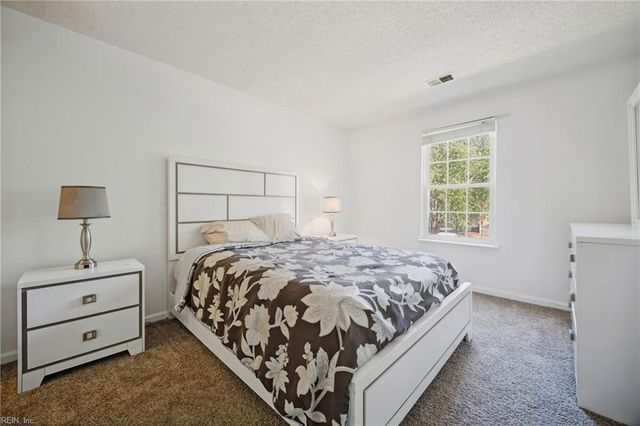 1368 Ivywood Road RD, Virginia Beach, VA 23453