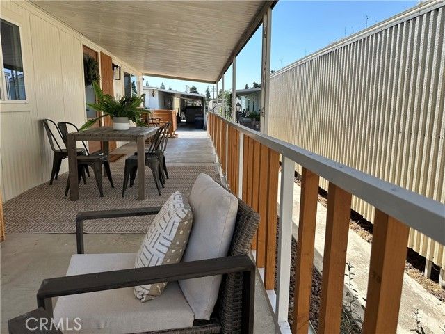 225 N Akers Road 308, Visalia, CA 93291